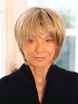 Zu sehen ist Judy Winter. Diese ist bis auf Brusthöhe zu sehen und lächelt frontal in die Kamera. Sie trägt eine blonde Kurzhaarfrisur und trägt ein schwarzes Oberteil mit V-Ausschnitt.&nbsp;&copy;&nbsp;Thomas Melzer